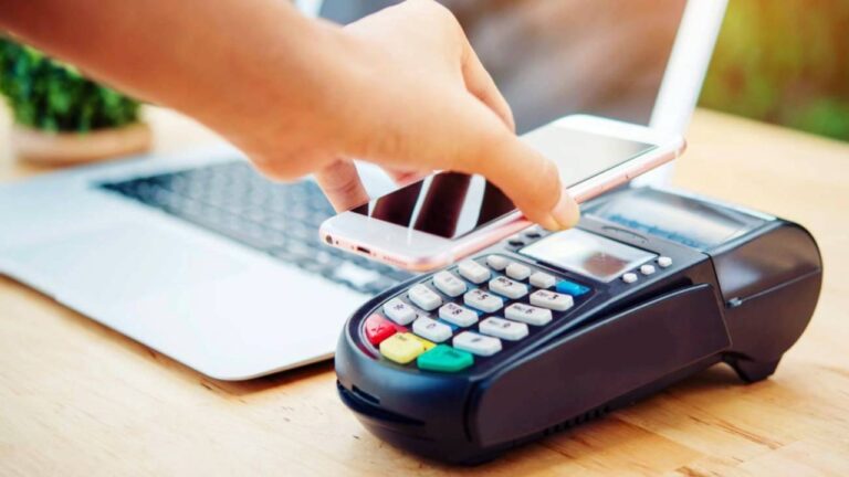 Pagos Electrónicos: El Fin del Efectivo y las Tarjetas en tus Viajes