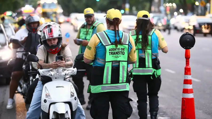 Contaminación y congestión de autos