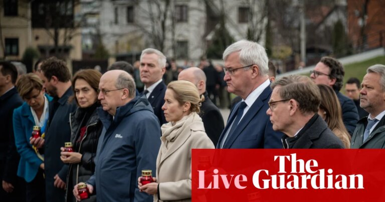 Ministros de la UE llegan a Ucrania para conmemorar el aniversario de la masacre de Bucha