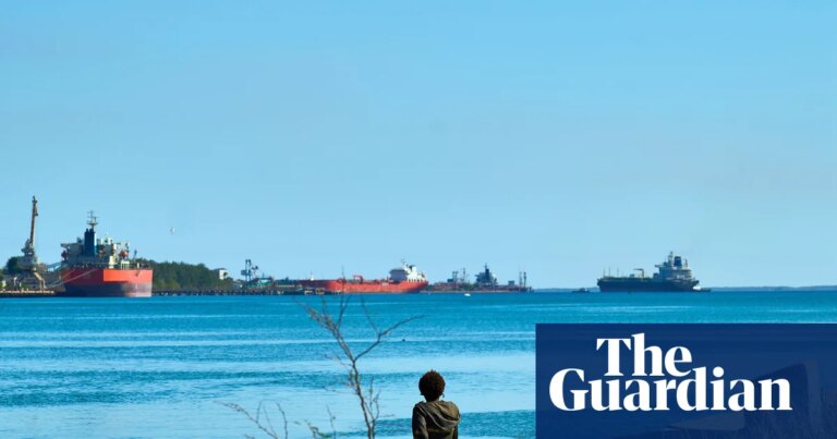 Trump afloja bloqueo petrolero a Cuba tras llegada de buque ruso