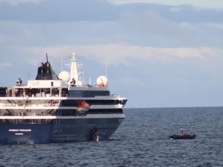 Turista estadounidense fallece en Ushuaia tras ser evacuado de un crucero en alta mar