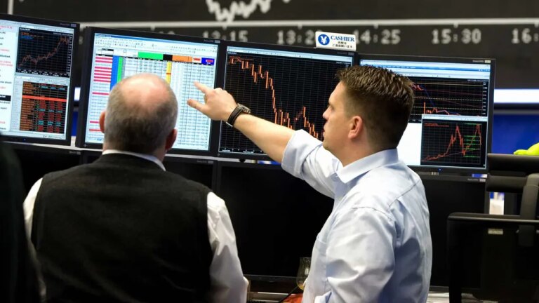 ADRs en Wall Street se disparan un 8% y riesgo país disminuye