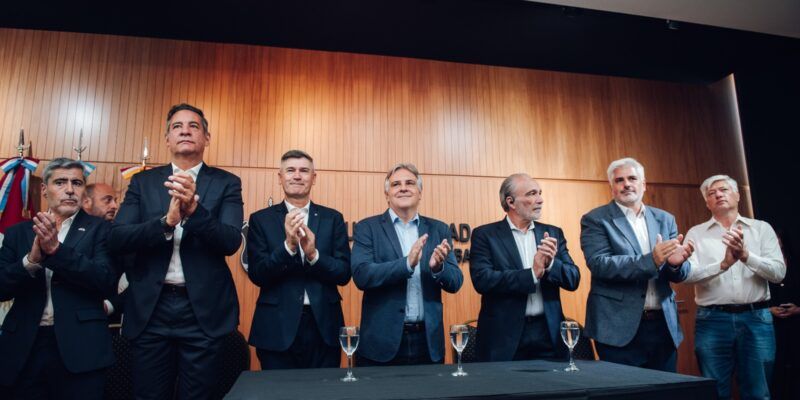 Acto de presentación del plan de luminarias en Córdoba