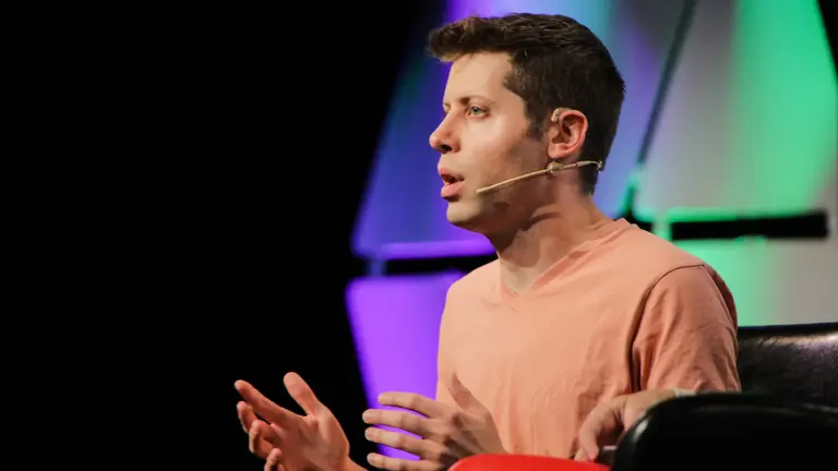 Sam Altman predice que la inteligencia artificial será un servicio básico