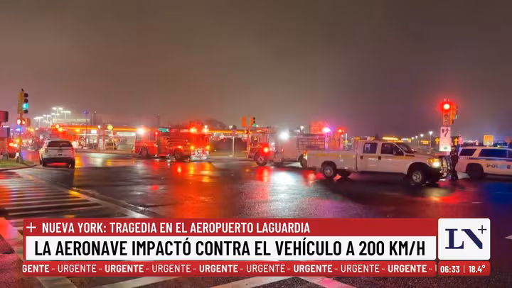 Un avión chocó contra un camión de bomberos en Nueva York
