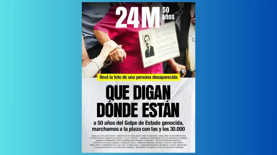 Marcha con la foto de una desaparecida