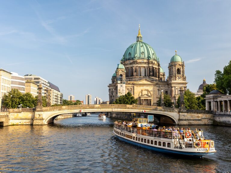 Berlín en 48 Horas: Imperdibles Palacios, Historia del Muro y Sabores Únicos