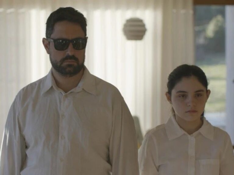 De vacaciones a la gran pantalla: Con solo US$10.000, una familia conquista Venecia, Nueva York y Hollywood.