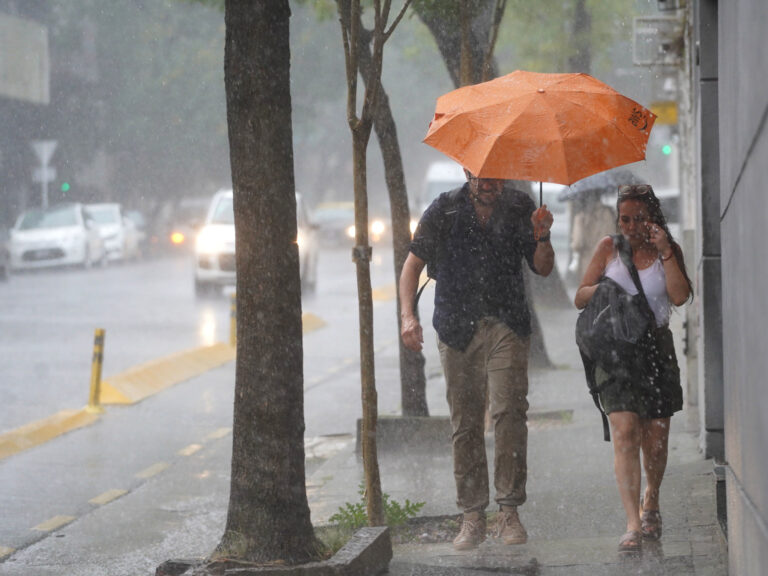 Regresan las lluvias a Buenos Aires, pero la mejora se aproxima