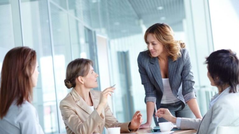 Informe revela que solo el 17% de las empresas argentinas están dirigidas por mujeres