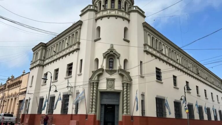 Aumento salarial en Corrientes: Anuncios de Valdés este jueves