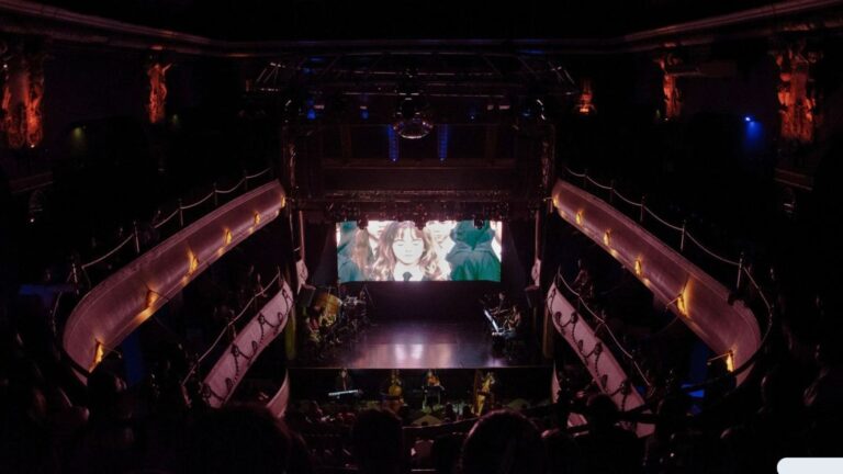 Cápsula Producciones: La innovadora propuesta cordobesa que convierte el cine en experiencias inmersivas con música en vivo