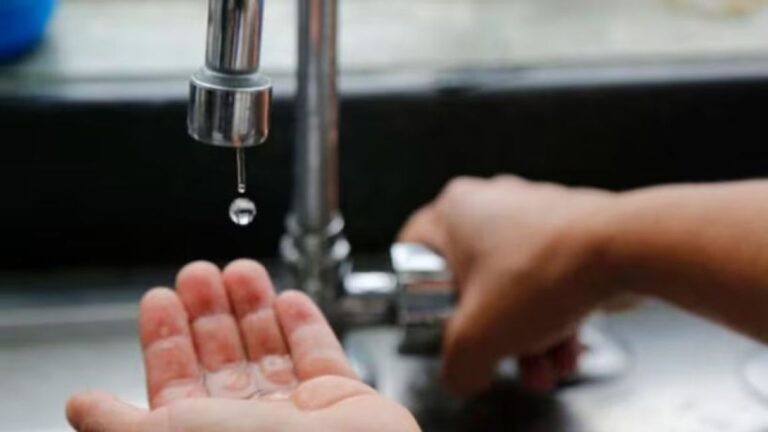 Crisis del agua en La Calera: 50,000 afectados y denuncia al intendente por cortes masivos