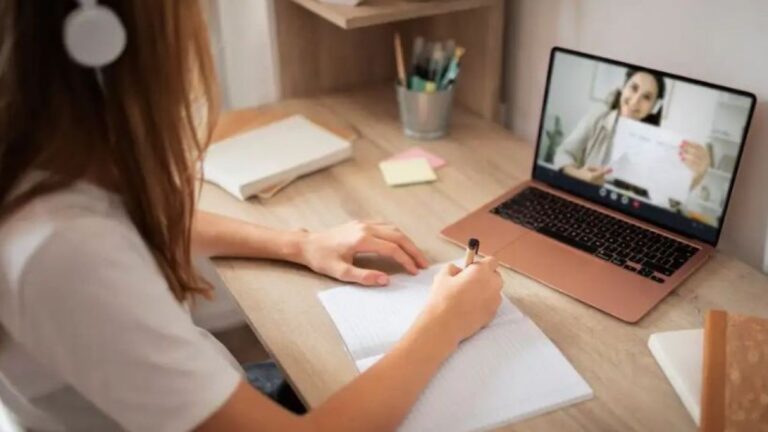 Cursos gratuitos de idiomas en Córdoba: ¿Quiénes pueden inscribirse?