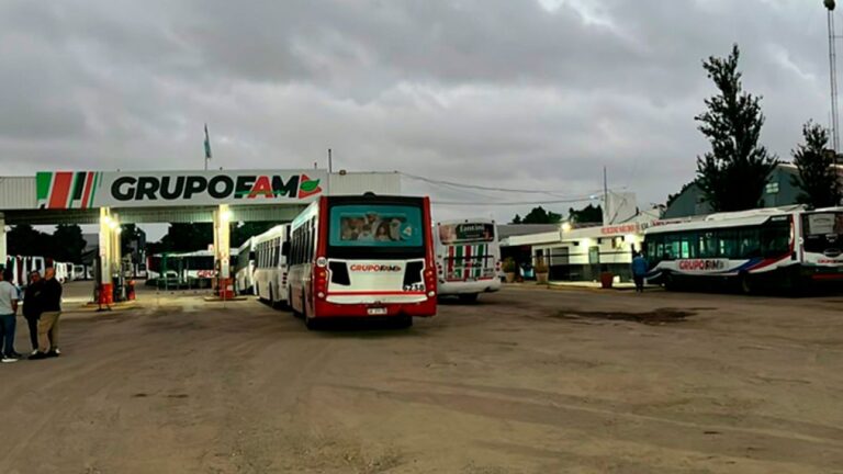 Paralizados los colectivos del Grupo FAM en Córdoba por robo de llaves