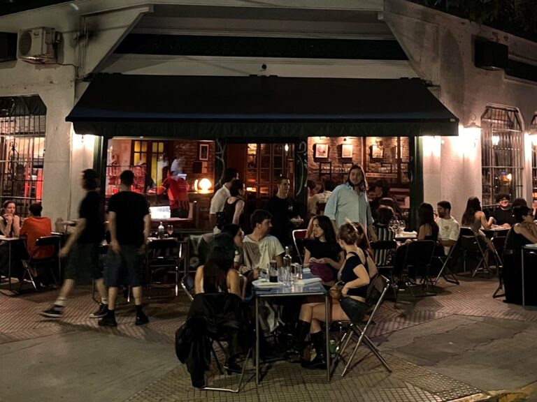 Villa Crespo: El restaurante que revive la legendaria cantina La Mamma Rosa