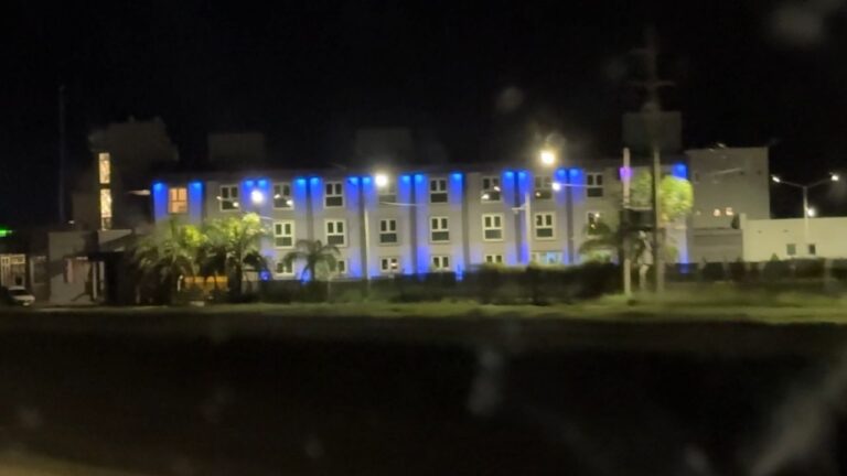 Descubre el Hotel Toviggino en Santiago del Estero: Belleza en Soledad