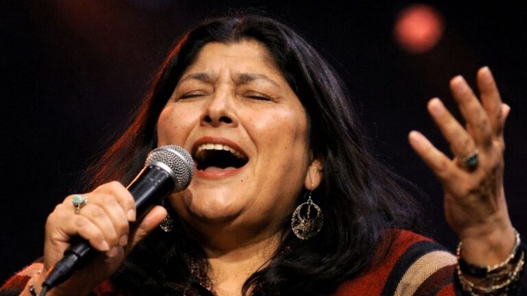 Controversial funcionario de Radio Nacional lanza insultos sobre Mercedes Sosa
