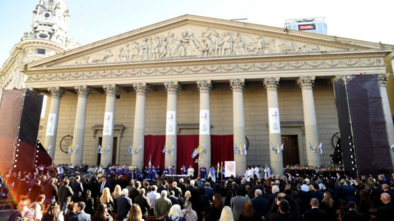 “El fin del monopolio católico: la religión en Argentina se vuelve individual”
