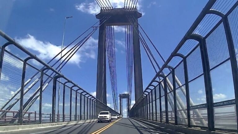 Nuevo proyecto busca instalar vallas en el puente Chaco-Corrientes para mejorar la salud mental