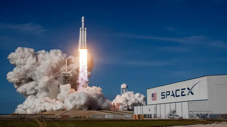 SpaceX prepara su salida a bolsa