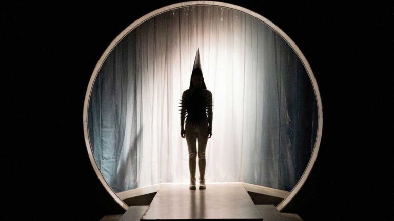 De las Páginas al Escenario: Vínculos que Cobran Vida