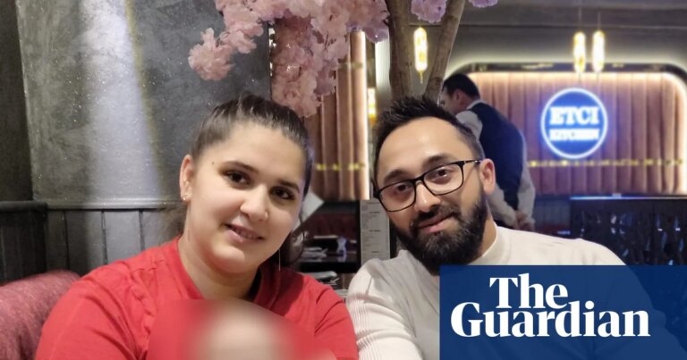Estudiantes de fin de semana en 15 universidades de Inglaterra deben devolver préstamos y becas