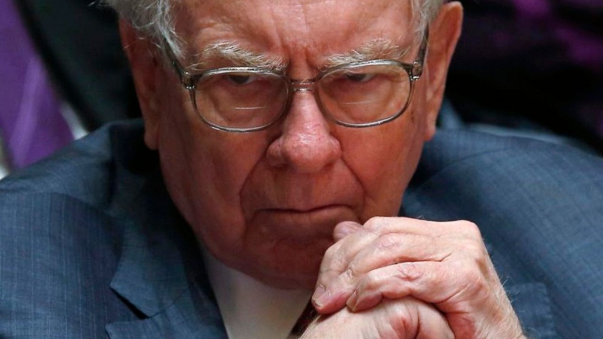 Warren Buffett reflexiona sobre sus decisiones
