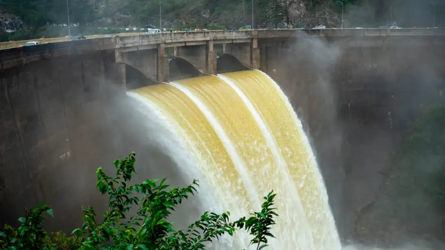 Dique Los Molinos repleto