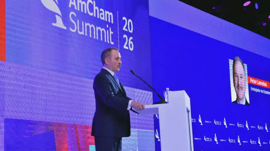 Peter Lamelas en AmCham Summit 2026