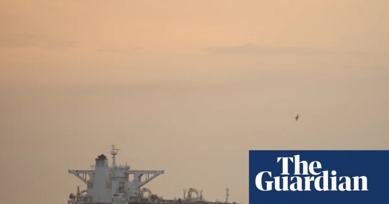 Irán cierra el estrecho de Ormuz hasta que EE. UU. levante el bloqueo