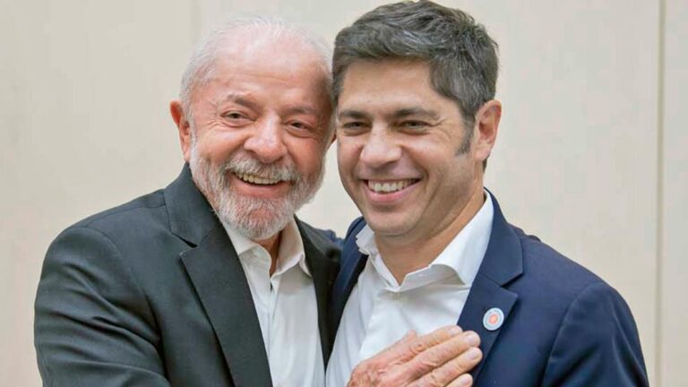 Axel Kicillof se fotografía con Lula y emerge como referente en la lucha contra la derecha