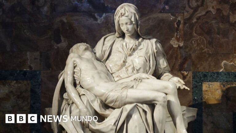 Del Analfabetismo a la Popularidad: La Evolución del Ave María en la Oración Católica