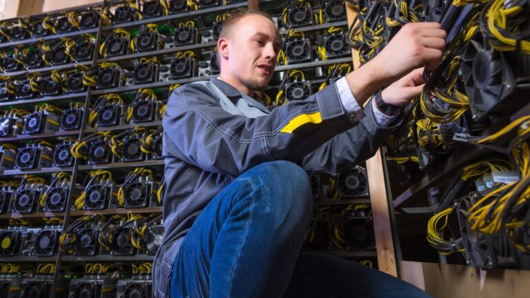 Empresa Energética Invierte Millones en Minería de Bitcoin en Argentina