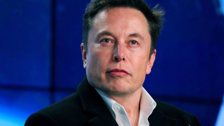 Elon Musk compra startup de IA a través de SpaceX antes de su salida a bolsa