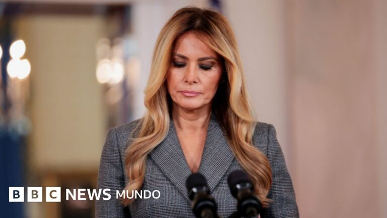 Melania Trump niega vínculos con Jeffrey Epstein y solicita a víctimas testificar en el Congreso