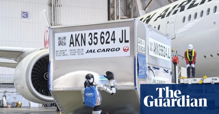 Robots humanoides asumirán el manejo de equipaje en experimento aeroportuario en Japón