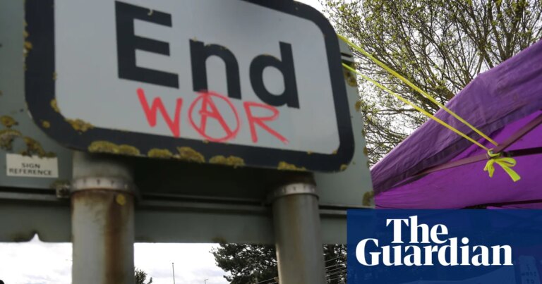 Siete detenidos por supuesta apoyo a Palestine Action en protesta en RAF Lakenheath
