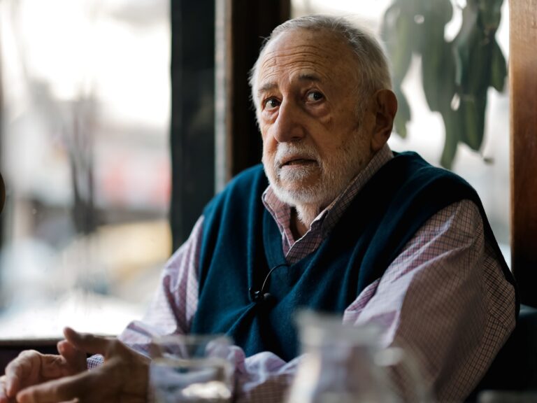 Fallece Adolfo Aristarain: la controversia detrás de la descalificación de ‘Un lugar en el mundo’ en los Oscar
