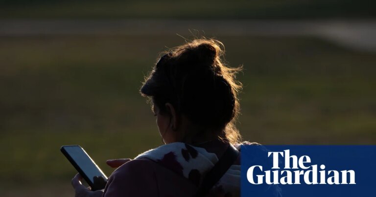 Primer suicidio adolescente vinculado al abuso doméstico en Inglaterra y Gales