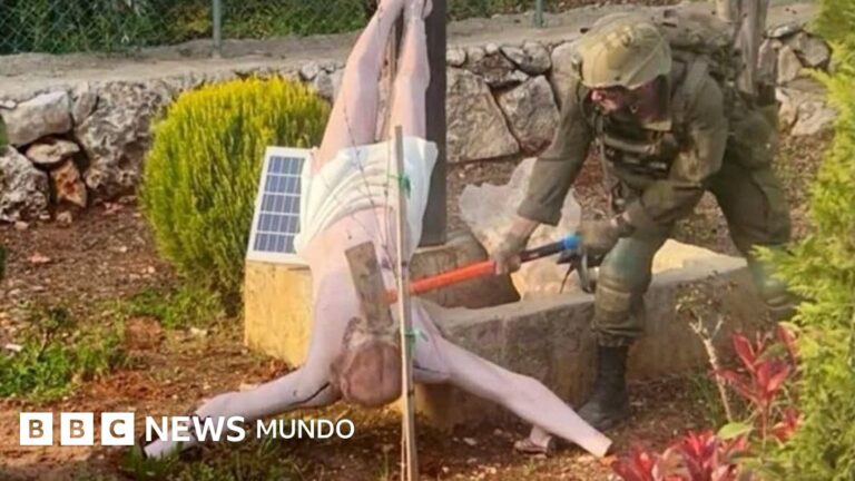Polémica en Líbano: Soldado israelí destruye figura de Jesucristo