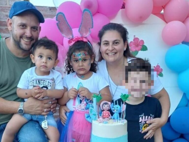 El desgarrador rescate de una bombera: un niño de 7 años entre la tragedia familiar