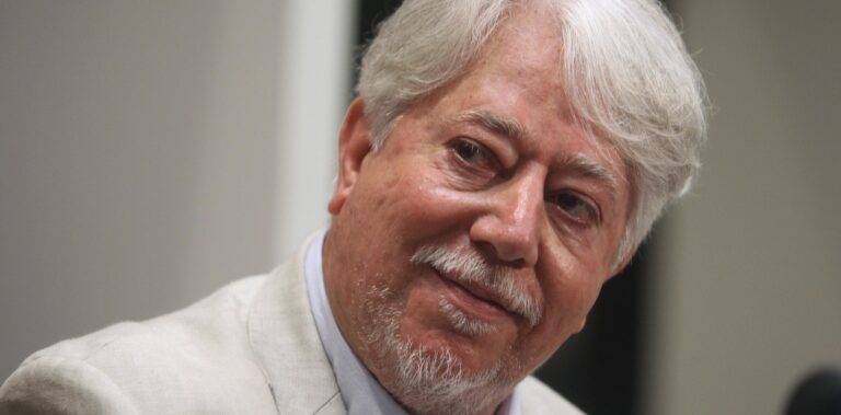 Falleció Luis Puenzo, director de «La Historia Oficial», primer Oscar argentino