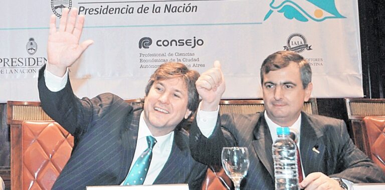 Dos funcionarios de Cristina Kirchner procesados por agredir asamblea de Papel Prensa
