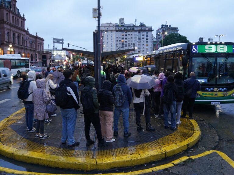 UTA amenaza con paro de colectivos desde medianoche
