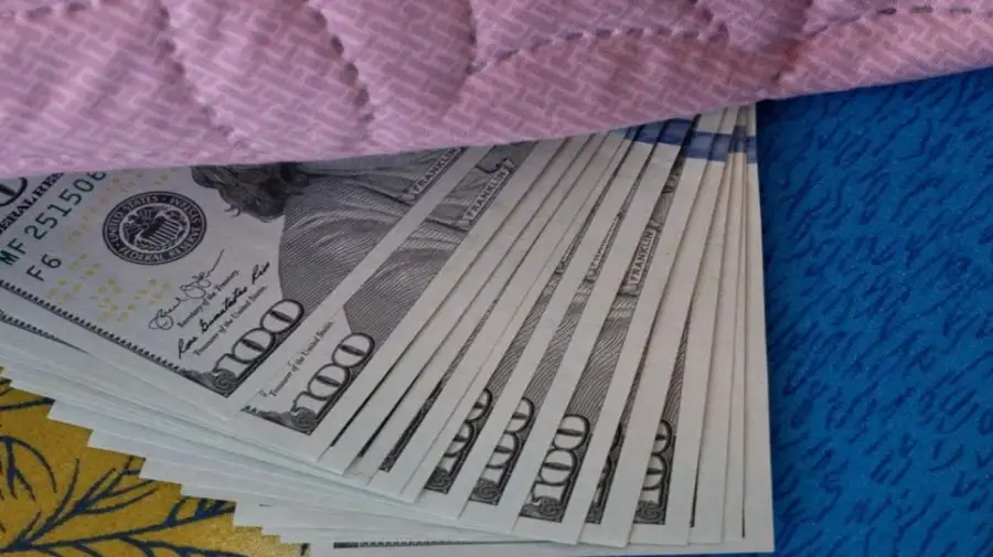 Dólares del colchón y reforma tributaria: dudas y críticas al nuevo esquema fiscal