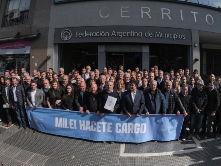 Intendentes exigen fondos y Pettovello responde con un cartel: ‘Si no sabe administrar, que se retire’