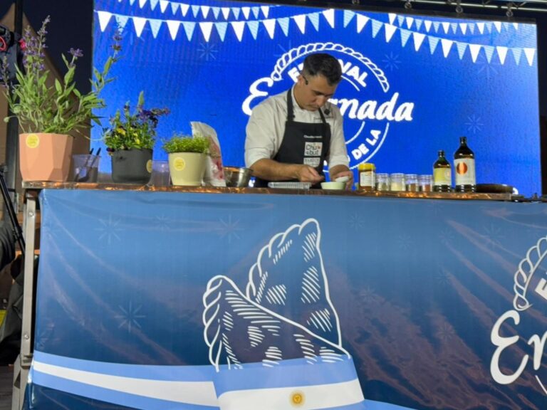 Argentina apunta al récord: ¡Preparando la empanada más grande del mundo!