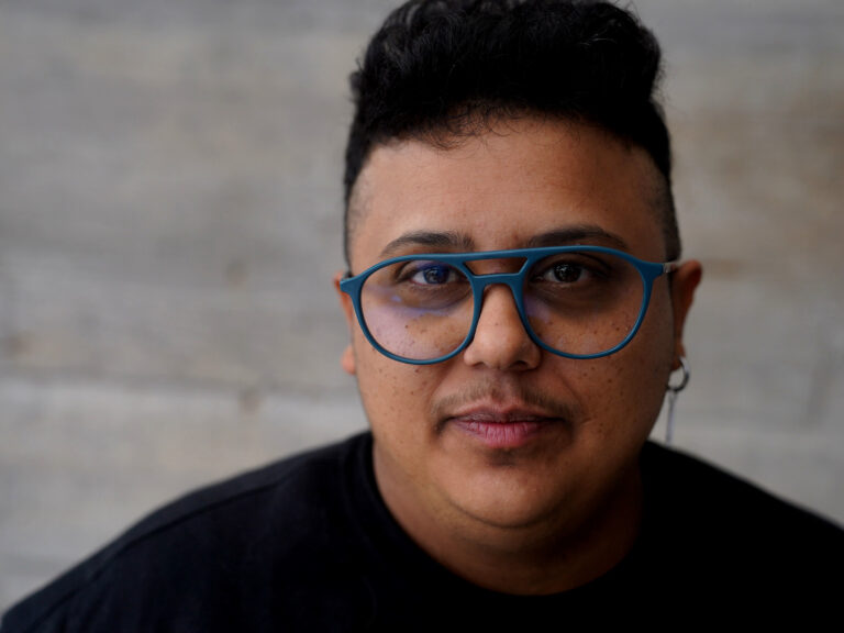 Mocchi, el artista trans que brilló abriendo para Paul McCartney: ‘Alguien creyó en mí antes de escucharme’