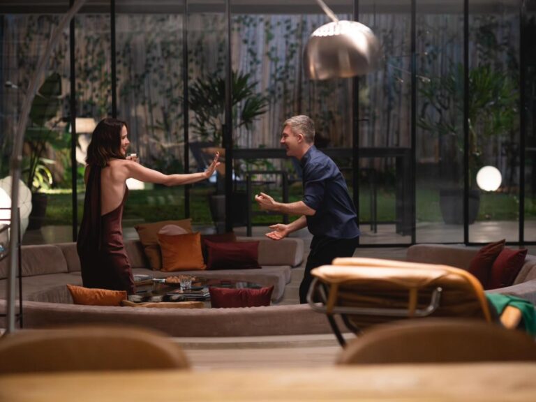 ¡Primeras imágenes de «Yo, Narciso»! La nueva película con Adrián Suar y Natalia Oreiro.